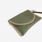 Bolso de mano de rafia verde