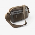 Bolso bandolera taupe mujer profesional y funcional