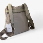 mochila antirrobo beige convertible en bolso