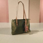 Bolso nailon verde mujer ligero con asas largas