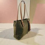 Bolso nailon verde mujer ligero con asas largas