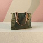Bolso nailon verde mujer ligero con asas largas