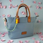 Bolso tote de nailon azul claro mujer con asas