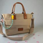 Bolso tote de nailon beige mujer con asas