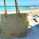 Bolso de rafia verde mujer shopper con bandolera y bolsillos laterales 33x26x9 cm