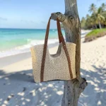Bolso de rafia crema para mujer con asas largas camel y diseño shopper mediterráneo de 32 × 19 × 10 cm
