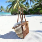 Bolso shopper de rafia beige para mujer con detalles marrón