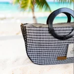 Bolso de mano blanco y negro para mujer con asa circular y bandolera ajustable