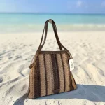 Bolso shopper beige mujer de rafia con asas marrones y diseño moderno