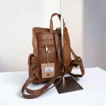 Mochila mujer camel nueva colección otoño 2026