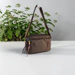 Bolso Bandolera Marrón Chocolate de Nylon Acolchado |