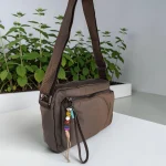 Bolso Bandolera Marrón Chocolate de Nylon Acolchado |