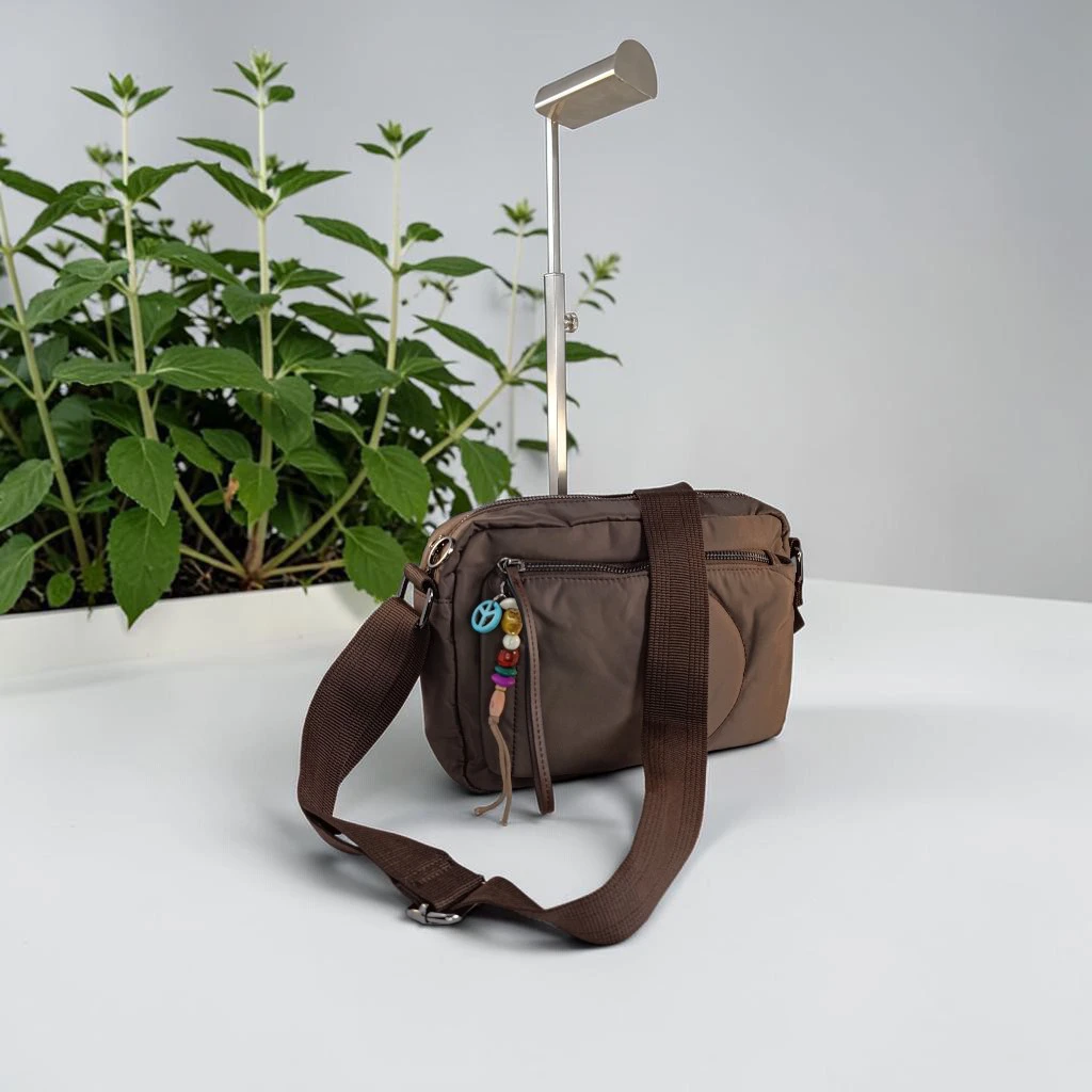 Bolso Bandolera Marrón Chocolate de Nylon Acolchado |