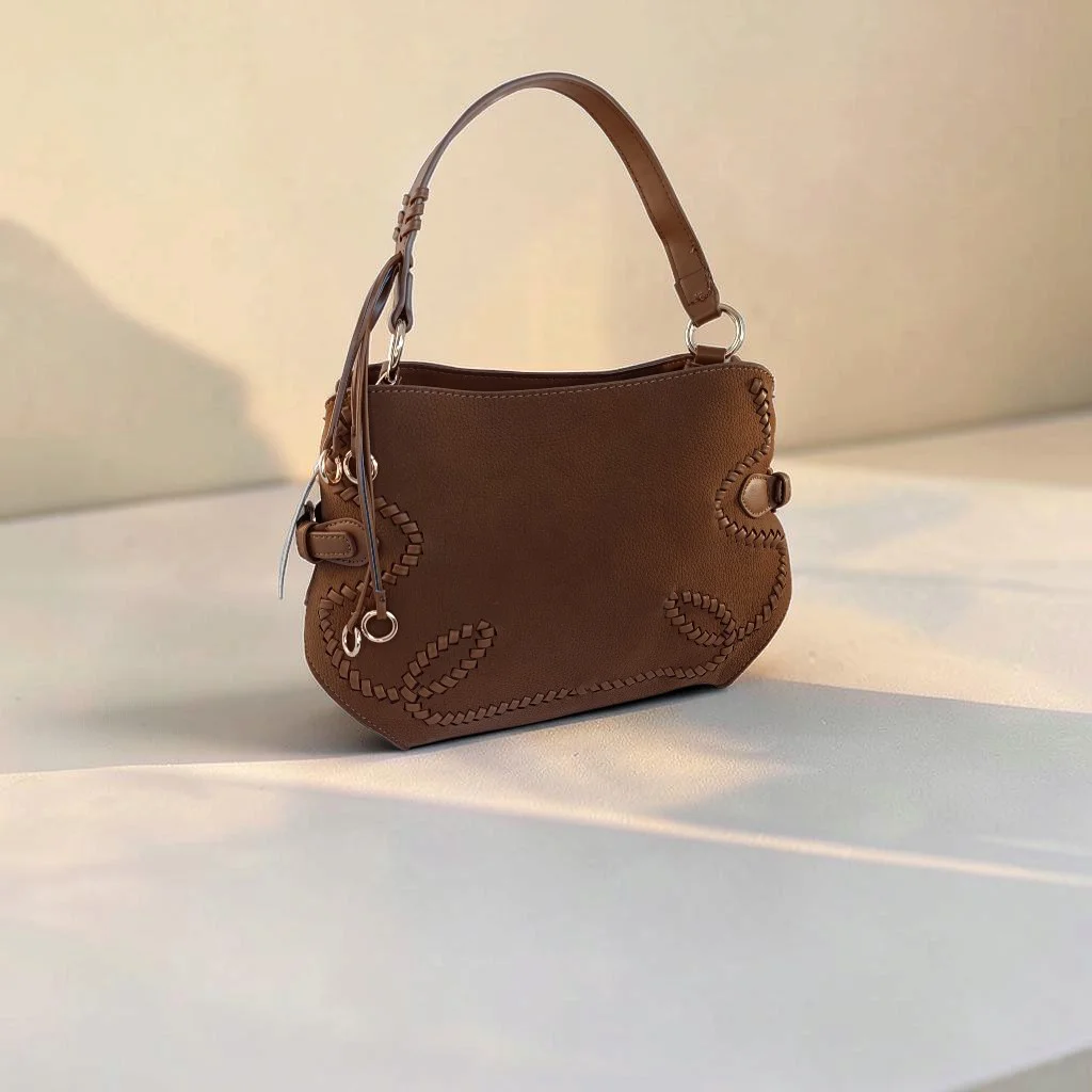Bolso marrón chocolate mujer con asa y detalles trenzados
