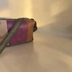Bolso bandolera mujer de piel vegana en verde kaki y granate
