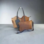 Bolso tote de antelina beige camel y negro para mujer