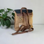 Mochila mujer beige marrón y negra de antelina